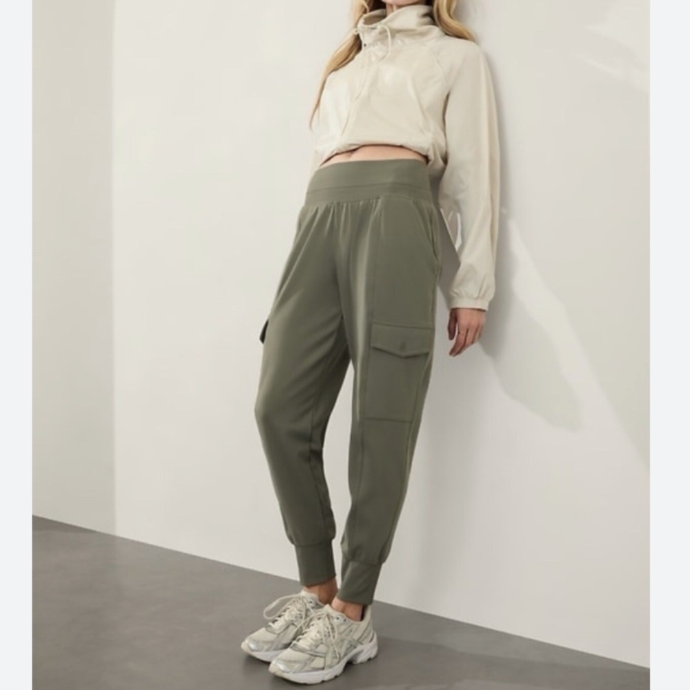 Athleta Venice High Rise Athleisure Cargo Jogger Moss Green Size Large